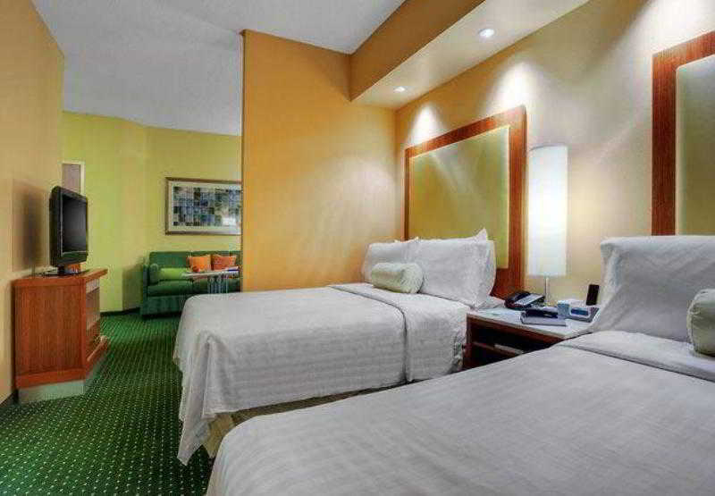 Hotel Springhill By Marriott North / Airport Baton Rouge